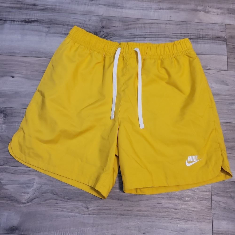 NIKE Sportwear Shorts Mens Small Mustard Yellow Basketball Style Pockets